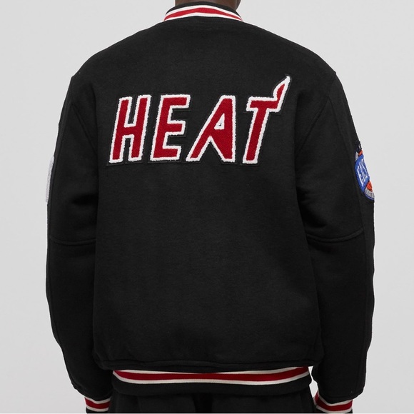 MITCHELL & NESS NBA MIAMI HEAT HARDWOOD CLASSICS WOOL VARSITY JACKET - Picture 4 of 6